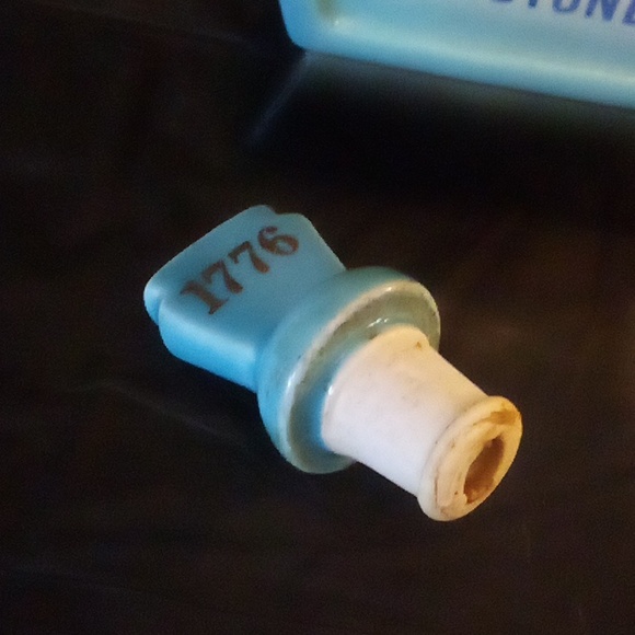 Jim Beam 1776 Pennsylvania Decanter with historic PA depictions - Picture 4 of 8